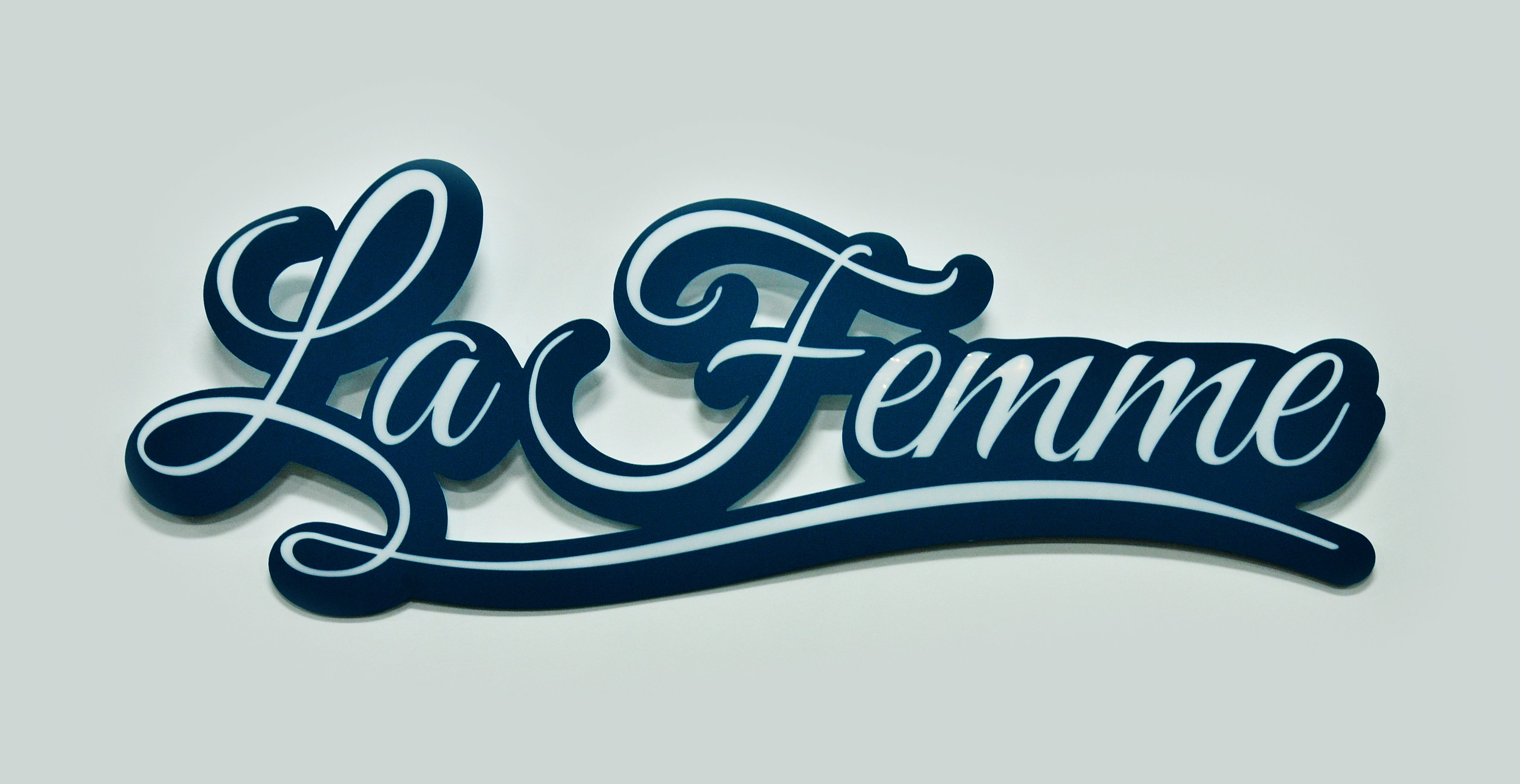 La Famme. Интерьерный логотип